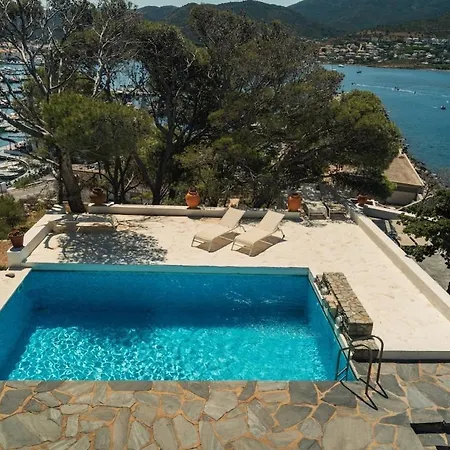 Villa La Lloia Seafront *